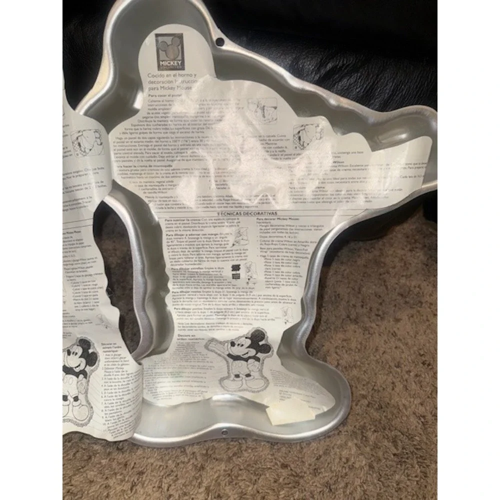 Wilton Mickey Mouse Cake Pan Disney Unlimited‎ Aluminum Baking Mold with Insert
